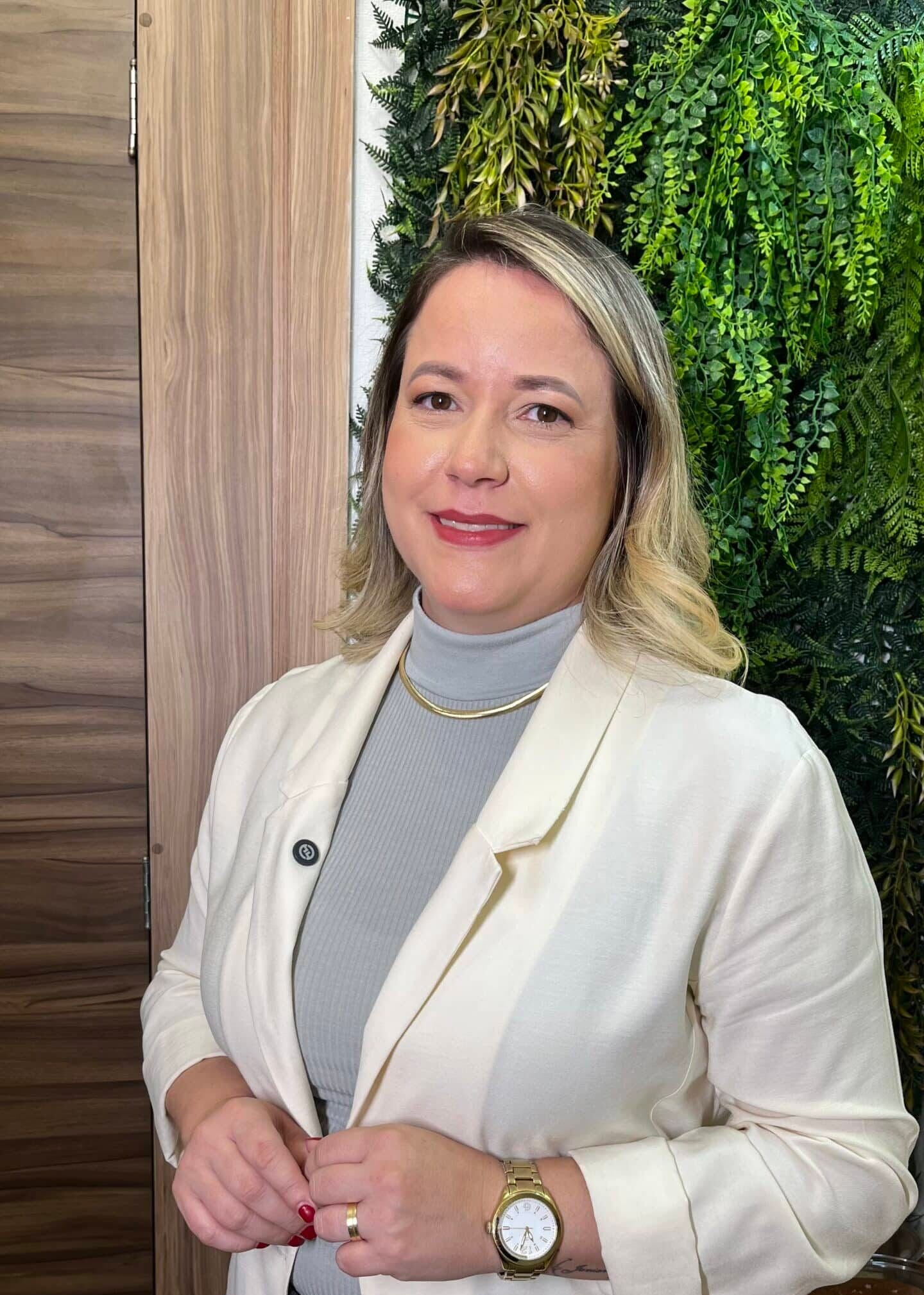 Dra. Erika Ehrhardt - Especialista em Harmonização Facial